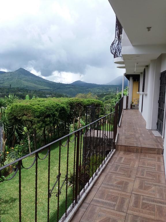 Отель El Balcon De Ataco Консепсьон-де-Атако Экстерьер фото